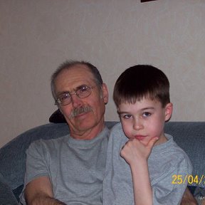 Фотография "Это я с внуком Кристианом (в апреле 2008 г.)"