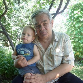 Фотография "дед и младший внук"