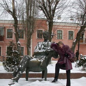 Фотография "2003г. г.Елец. После трудной, но успешной защиты диссертации."