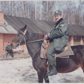 Фотография "Конная налоговая полиция на Дне рождения у Коли Тарасенко"