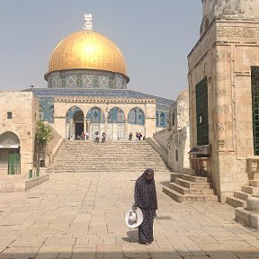 Фотография "Мечеть   Омара  и  Аль Акса  в   Аль Кудс  (Иерусалим) ПАЛЕСТИНА."