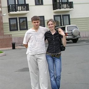 Фотография "Владивосток, 2006 год, я слева, Юля справа :-)"
