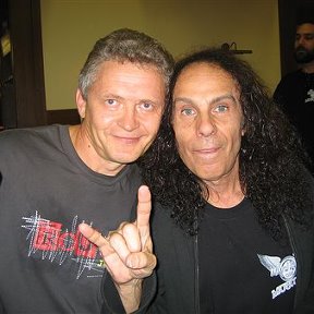 Фотография "6 сентября 2005 г с Ронни Джеймс Дио (ex Black Sabbath) см. фотоальбом"