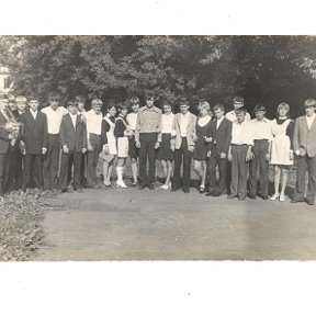 Фотография "сентябрь, 1, 1972 год
Эртильская средняя школа №1"