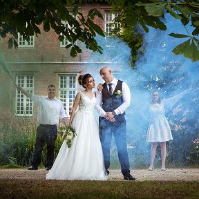 Фотография "Wir hatten eine tolle Hochzeit… an dieser Stelle sagen wir unseren Trauzeugen Danke. Danke das ihr immer für uns da seid, wir lieben und schätzen euch. Es war ein toller Tag, ohne euch wäre dieser halb so schön…"