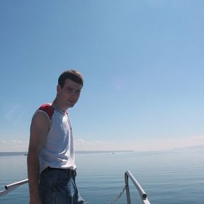 Фотография "Я на яхте. Плывем в сторону Байкала. Лето-2006."