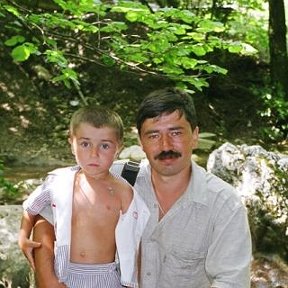 Фотография "С батей у "ванн молодости". Крым, 2006"