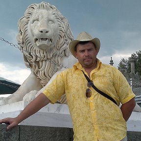 Фотография "Крым, у льва у южного входа в Воронцовский дворец"