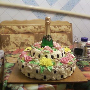 Фотография "Торт 2-х ярусный с Шампанским"