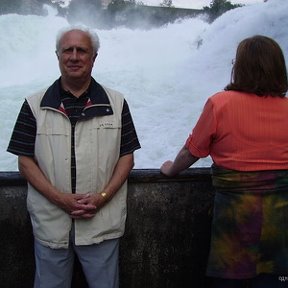 Фотография "На фоне Рейнского водопада,
Швейцария.2006"