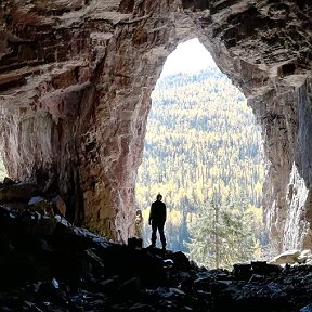 Фотография "#пещера #старыйзамок #путешествие #приключение #бирюса #малаябирюса #сплавпореке #сплавпобирюсе"