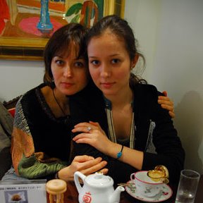 Фотография "Я с дочерью, кафе на ул. Гинза (Токио)"