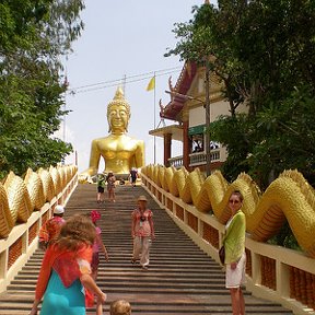 Фотография "большой будда на горе паттайи"