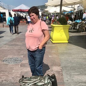 Фотография "Я у скульптуры «Котики и Рыбки» в Кушадасы."