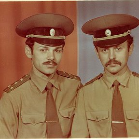 Фотография "Служили вместе с братом Володей в Тбилиси во 2 дивизионе учебного артиллерийского полка"