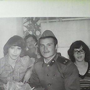 Фотография "1977 год участники ансамбля верасы в очках ядвига поплавская"