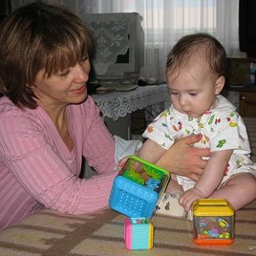 Фотография "С внучкой Сонечкой, 2009 год."