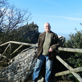 Фотография "кручи Сан - Марино очень похожи на окрестности Сочи"