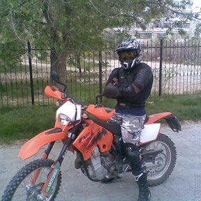 Фотография "это я, на своем КТМ-450 EXC Racing в весенний день 2008"