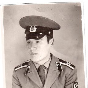 Фотография "Курсант Булатов Нурлыгаян Зияфитдинович ОВЗРККУ с 1972 года по1976 год.Сфотографировано на 3 курсе в 1975 году."