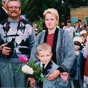 Фотография "Я и муж провожаем нашего маленького в1класс!"