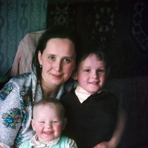 Фотография "Мама, брат и я еще очень-очень маленькая... :)"