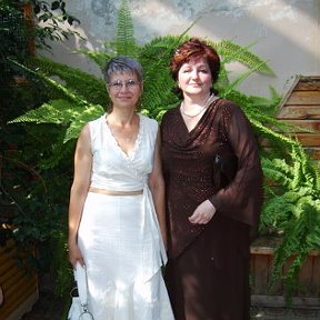 Фотография "Я слева на свадьбе дочери лучшей подруги. Август 2007г."