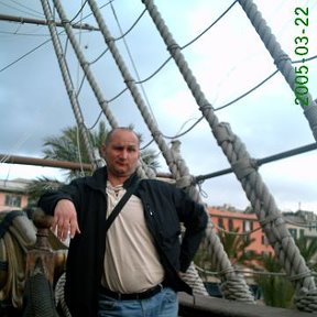 Фотография "Генуя, 2007, арабский галион (число на фото - глюк камеры)"