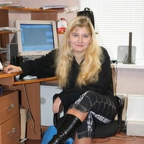Фотография "2005 год. Я на работе в офисе ООО "Группа Компаний Платина""