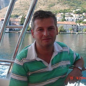 Фотография "Черногория 2008
плыву на катере по Боко-Каторскому заливу"