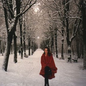 Фотография " мне 16 лет..) помнится я влюблена и счастлива.(Кусковский парк)"