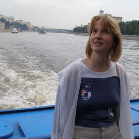 Фотография "июнь 2007г, речной трамвайчик по Москве реке"