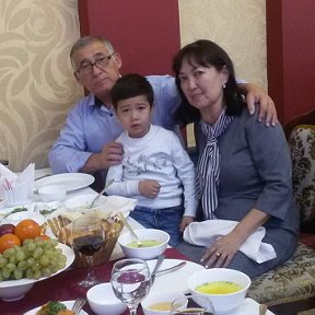 Фотография "Моя жена Гульнара и внук Азизбек"