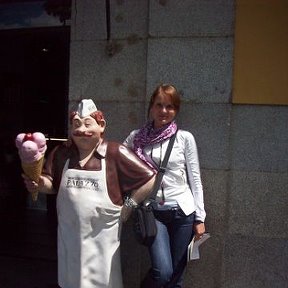 Фотография "Iceacream man and me in Madrid"