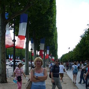 Фотография "Париж, 2004г. Елисейские поля. Мне 52 года."