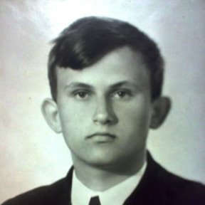 Фотография "г.Цюрупинск,СШ№2,10-В класс, май-июнь 1973года"