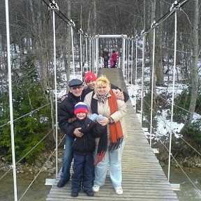 Фотография "моя семья      муж     сын   игорек         сын    андрюшка      и   Я"