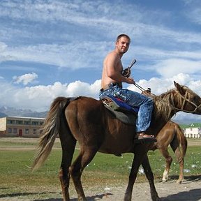 Фотография "А это я.... эээ.... в Саудовской Аравии. На Иссык-Куль она просто похожа."