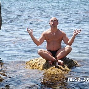 Фотография "медитация превыше всего!!!
модераторы,у вас по ходу шизофрения-вы и на этой фоте понографию с эротикой увидели!?"