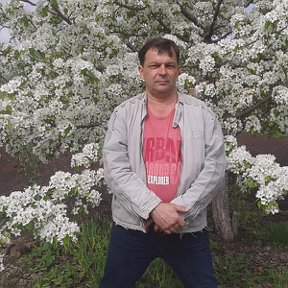 Фотография "Я в саду возле груши))"