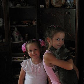 Фотография "я с сестрёнкой и котёнком"