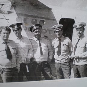 Фотография "Омские экипажи прилетели на подкормку озимых культур в Башкирию. Фото сделано в н.п. Мелеуз Мелеузовскогот района."