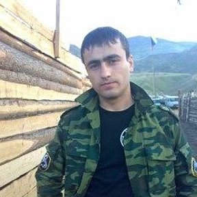 Кавказские мужчины военные