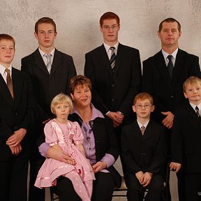 Фотография "вся  семья  в сборе"