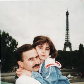 Фотография "Eu cu Victoria. Paris, 14.07.99"