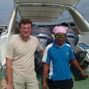 Фотография "на острове Пхи Пхи с водителем катера"