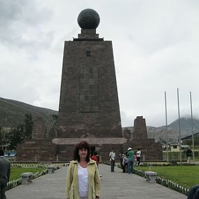 Фотография "Monumento del Mundo г.Кито Эквадор"