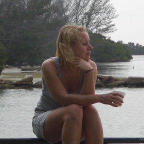 Фотография "May 18, 2008. Enjoying Fort DeSoto on a gloomy day...maybe for the last time before we move to Jacksonville... Kind of sad..."