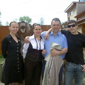 Фотография "Это я Чернов Владимир ,моя жена Люба,иоя дочь Мария,мой сын Борис г Казань"