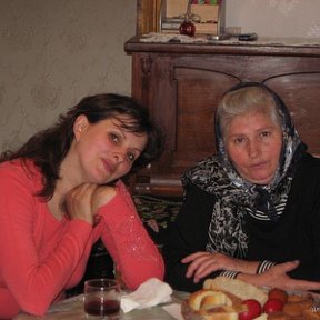 Фотография "2008 Унгены - с мамой"